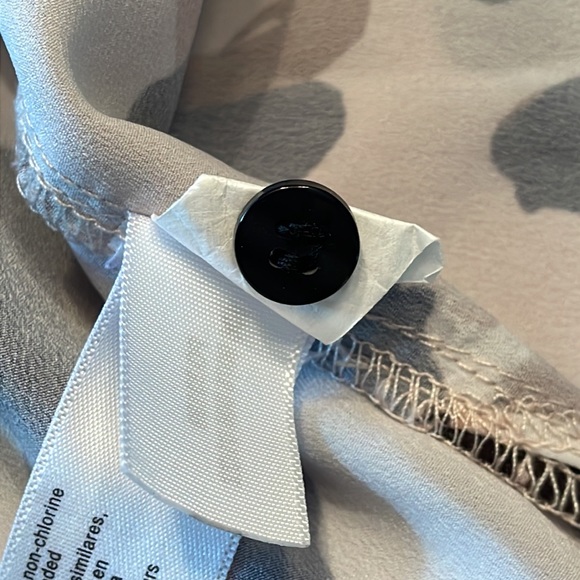 Eloquii blouse size 20. - Picture 12 of 12